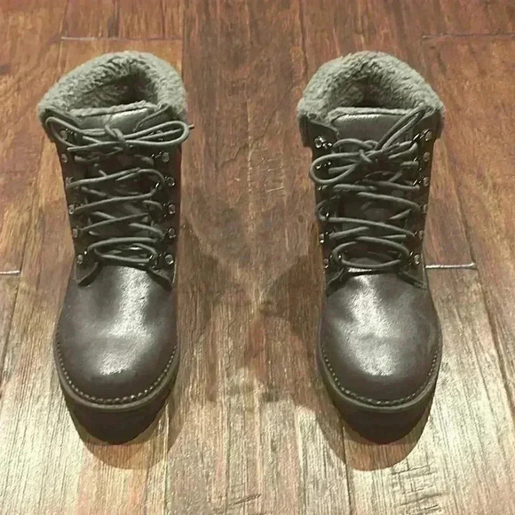 Size 8 - Esprit Candis Grey Faux Leather Faux Fur Trim Womens Ankle Boots - Picture 5 of 16